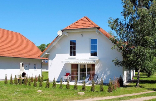 Verchen House | Lovely apartment in villa for 7 guests with WIFI, TV, terrace and pets allowed