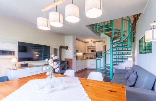 Zandt House | Lovely apartment in villa for 6 guests with WIFI, TV, terrace, pets allowed and parking