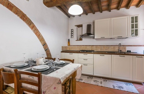 San Macario In Monte Villa | Lovely apartment in villa for 4 guests with pool, WIFI, TV, patio and pets allowed