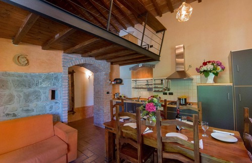 Montefiascone Villa | Lovely apartment in villa with hot tub, WIFI, pool, TV, patio, pets allowed and panoramic view