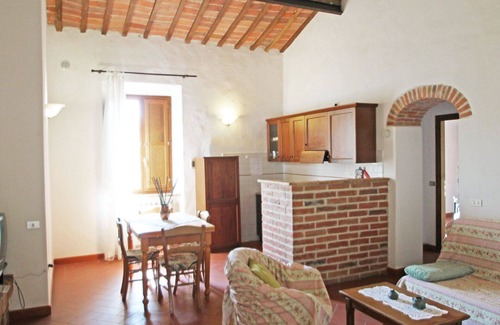 Rapolano Terme Villa | Lovely apartment in villa for 4 people with pool, WIFI, TV and patio