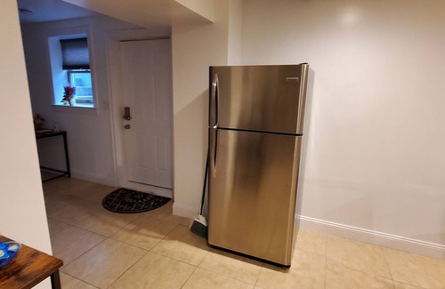 Elwood House | Lovely Basement with 2 Bedrooms and Kitchen