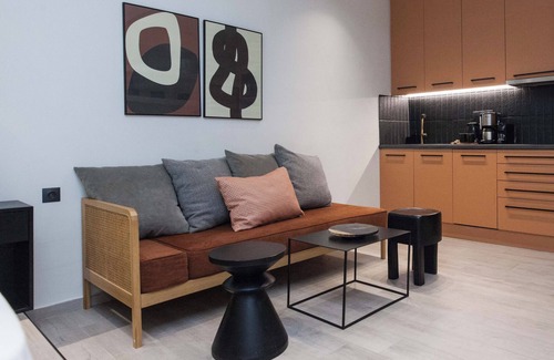 Kypseli Apartment | Lovely Brand New Studio byVictoria Metro