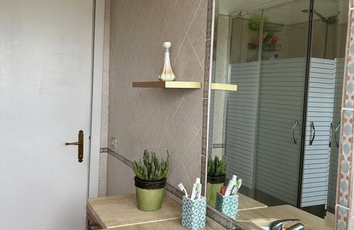 Ciampino House | Lovely bright little room