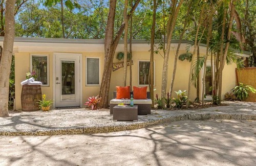 Key Largo House | Lovely Bungalow w/Plenty Of Shade at Largo Resort