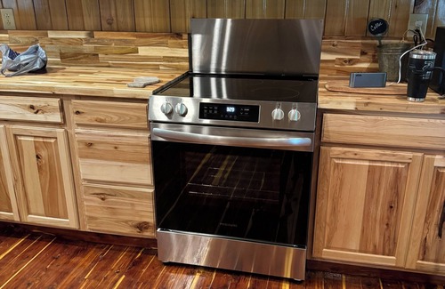 Shelbyville Cabin | Lovely cabin with AC in charming ShelbyvillenClose to Lake Toledo Bend.