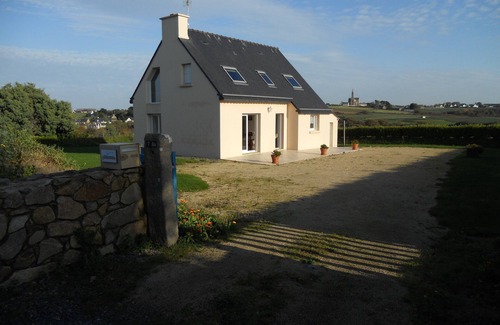 Plougrescant House | Lovely contemporary house 2003 with luxurious and spacious interior