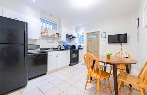 East Side House | Lovely & Cozy 1BD Basement Suite.