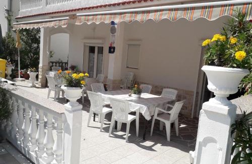 Palit Apartment | Lovely Daisy apartment