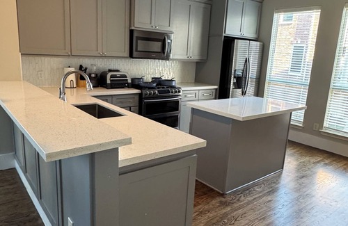 South Central Houston Condo | Lovely Downtown 4 story condo