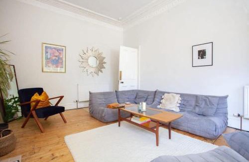 Kelvinbridge Apartment | Lovely Flat in Ideal Location