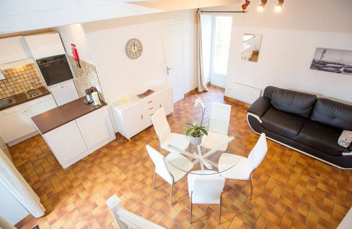 Saint-Jouan-des-Guerets Apartment | Lovely apartment for 5 guests with pool, WIFI, TV and terrace