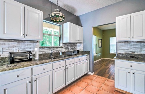 Edgar House | Lovely Hawthorne Home w/Private Boat Dock!