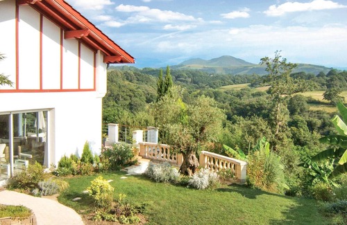 Saint-Pee-sur-Nivelle House | Lovely home in Saint-Pée-sur-Nivelle