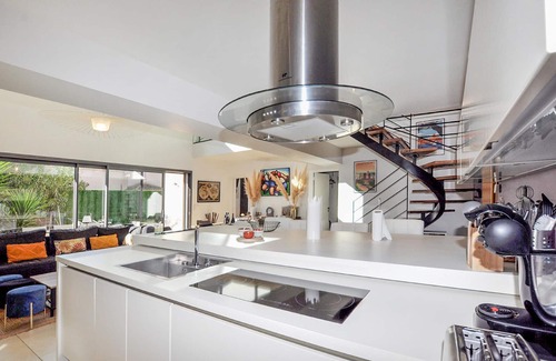 Villelongue-de-la-Salanque House | Lovely home in Villelongue-de-la-Sal.