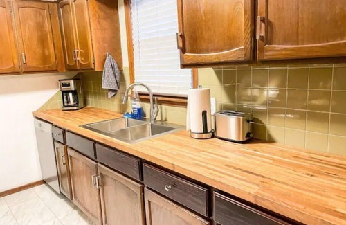Springfield House | Lovely Home! Great Location! The Nature House
