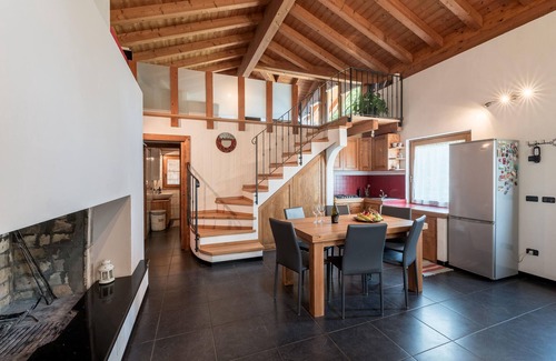 Bagolino House | Lovely home in Bagolino with kitchen