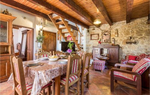 Banjol House | Lovely Home In Banjol With Sauna