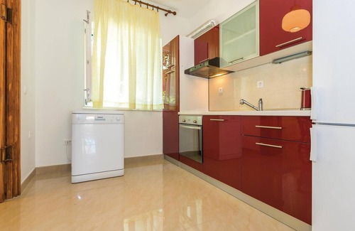 Brodarica House | Lovely home in Brodarica with WiFi