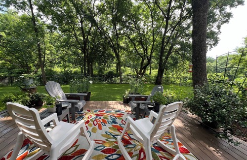 Muskogee House | Lovely home in country setting nestled on a hill overlooking creek and greenbelt