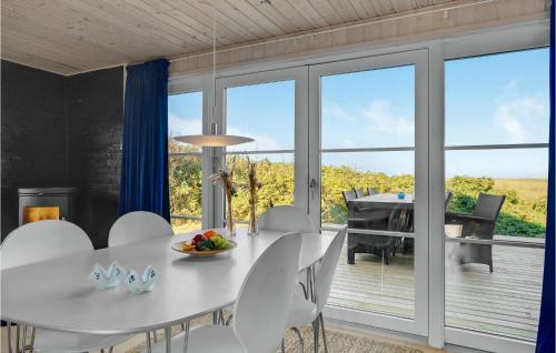 Logstor House | Lovely Home In Løgstør With Kitchen