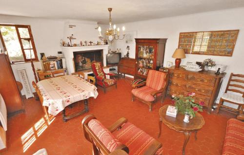 La Garde House | Lovely Home In La Garde With Kitchen
