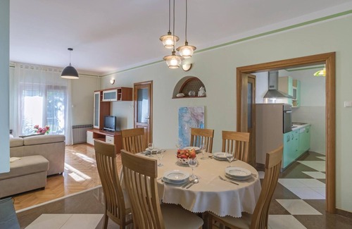 Orbanici House | Lovely home in Zminj with kitchen