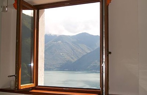 Albogasio House | Lovely home with fantastic lake view