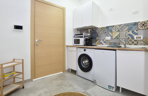 Isola delle Femmine House | Lovely home in Isola delle femmine with WiFi