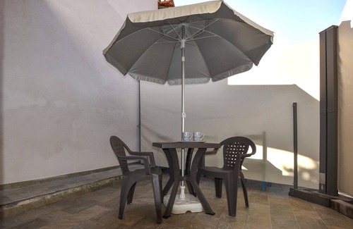 Isola delle Femmine House | Lovely home in Isola delle femmine with WiFi