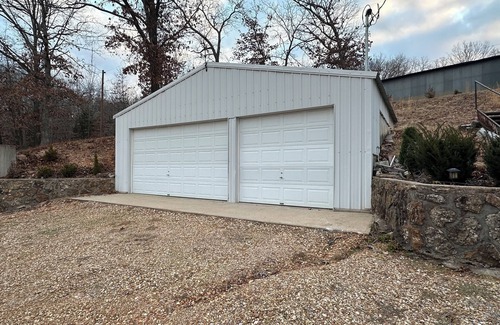 Edwards House | Lovely home on a quiet lake front property with easy access to the Lake.