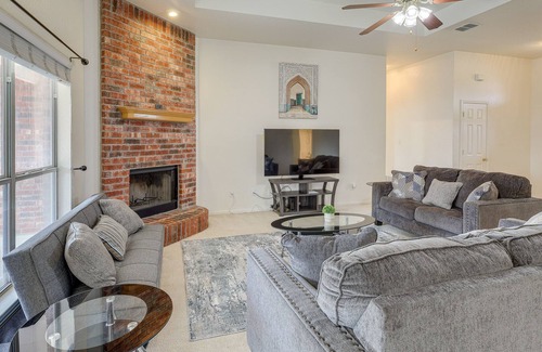 Killeen House | Lovely Killeen Retreat w/ Brick Fireplace!