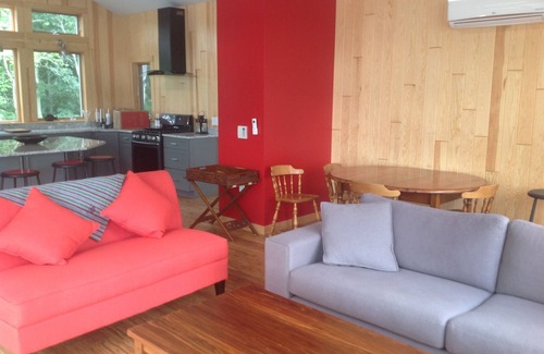 North Stonington House | Lovely Lakeside Getaway-Close to Beach, Wineries, Casinos