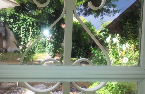 Burie House | Lovely Large Charentaise House Near Shops For Families Or Couple