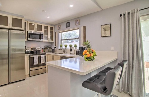 Lauderhill House | Lovely Lauderhill Retreat Less Than 12 Mi to Beach!
