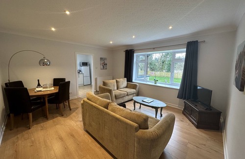 Newton Stewart House | Lovely lodge on Machermore Castle estate