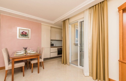 Vantacici Apartment | Lovely luxury apartment Tunera 4* in a beachfront villa on Krk
