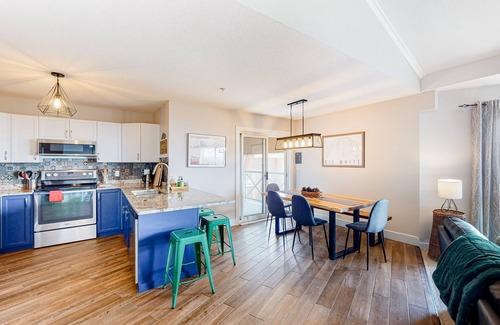 Big White Ski Resort Condo | Lovely mountain-view home with ski/in-ski out access, hot tub, and fireplace