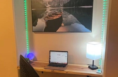 Crofton Apartment | Lovely oceanside 1-bdrm suite Fireplace HotTub