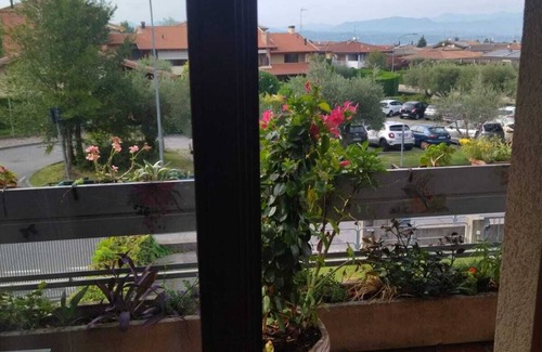 Rivoltella Apartment | Lovely one-bedroom apartment in Rivoltella.Old town, 8 minutes from lakefront, beach