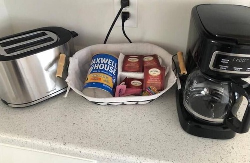 Albany House | Lovely renovated, 2-bedroom home with free parking