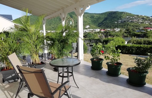 Grand Case House | Lovely room in a nice villa with a big garden, close to Friars bay beach
