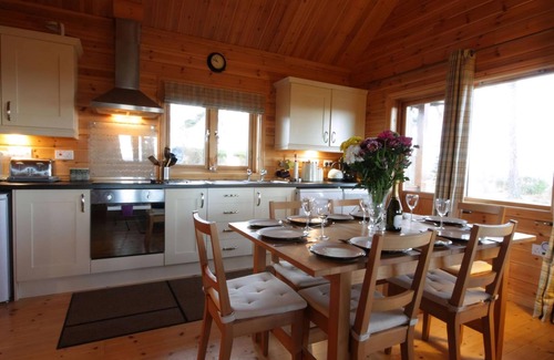 Tain Cottage | Lovely rural location under a mile from a stunning sandy beach in Shandwick.
