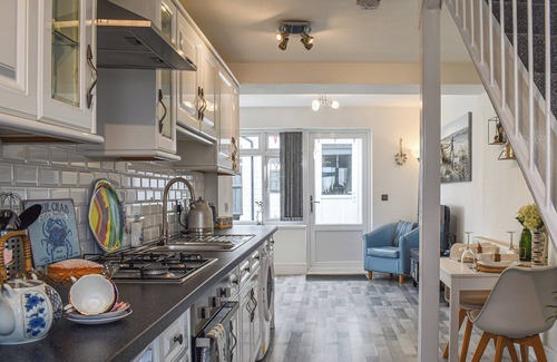Herne Bay Cottage | Lovely semi-detached, one bedroomed house, 50 yards from beach.