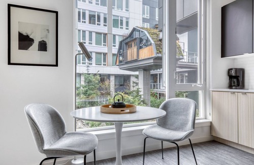 South Lake Union Apartment | Lovely South Lake Union 1BR w/Gym & Lounge, nr shops, by Blueground