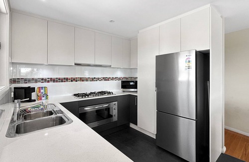 Long Beach House | Lovely & Spacious 4-Bed Home with Ocean Views