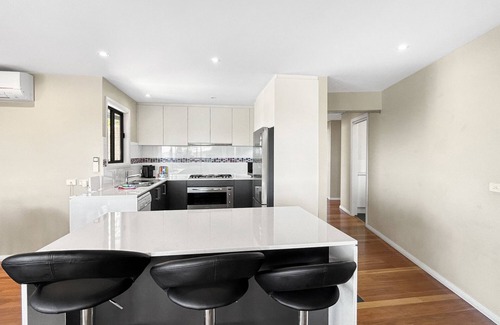 Long Beach House | Lovely & Spacious 4-Bed Home with Ocean Views