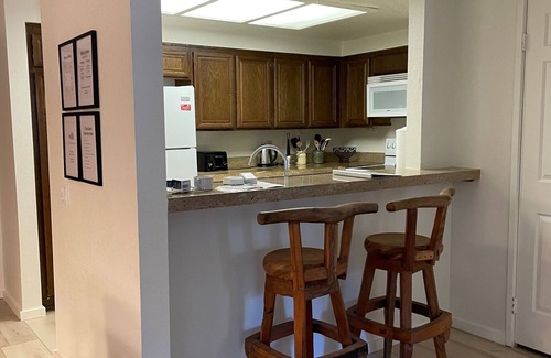 Mammoth Lakes Condo | Lovely Spacious Condo, Steps to Slopes!