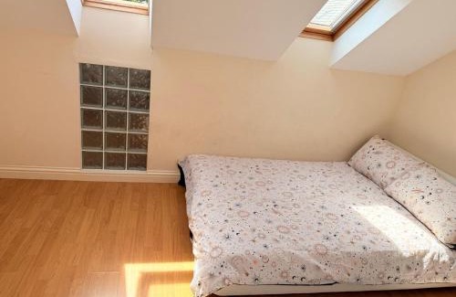 Northampton House | Lovely Spacious Room near Train Station and University
