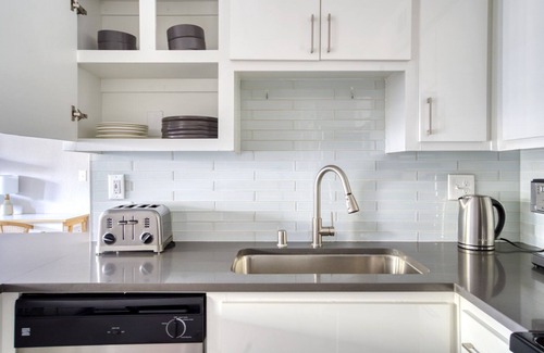 Sunnyvale Apartment | Lovely Sunnyvale 1BR w/Gym, Pool & Parking, near freeways, by Blueground